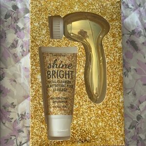 Shine Bright Facial Cleanser Set